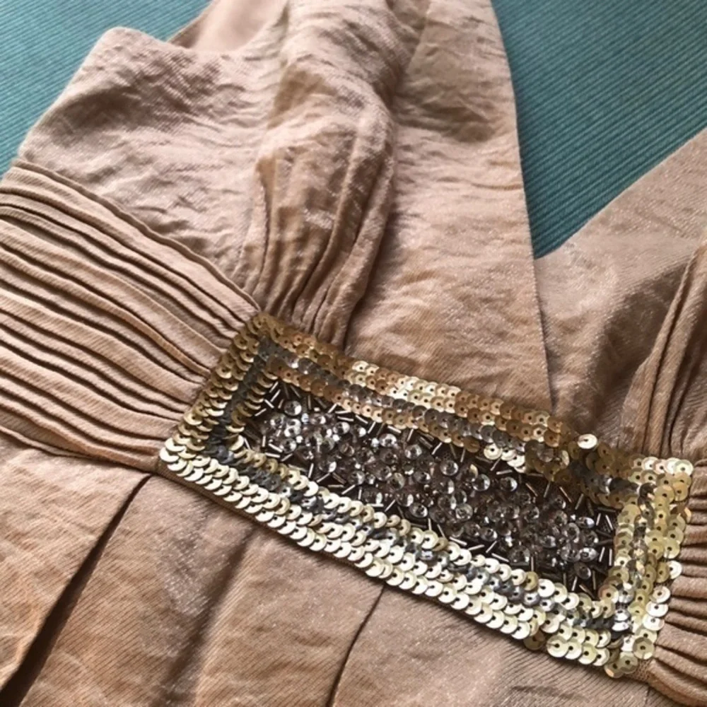 BCBGMaxAzaria dress Gold party dress size small Unique Classy